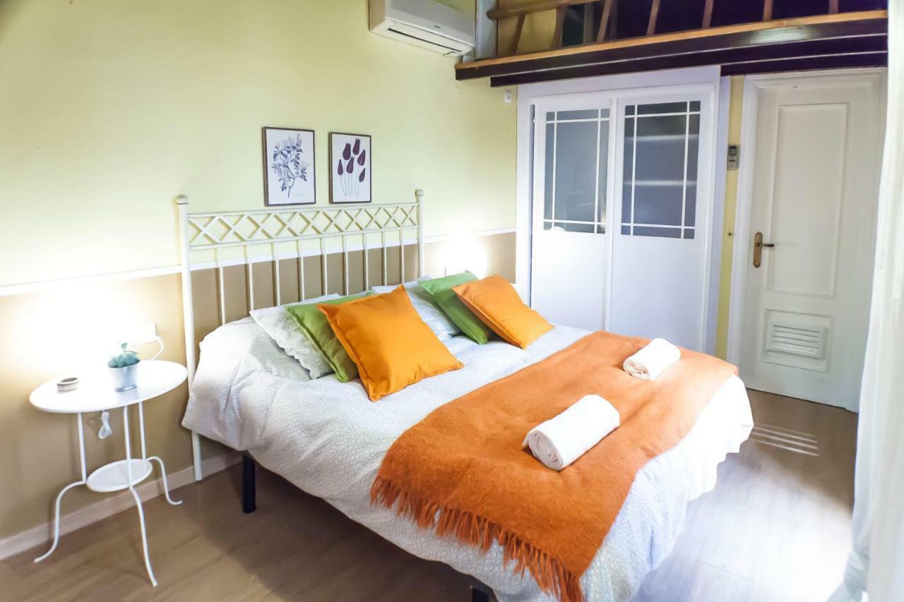 Corral De La O Triana Apartment By Valcambre Sevilla Bagian luar foto