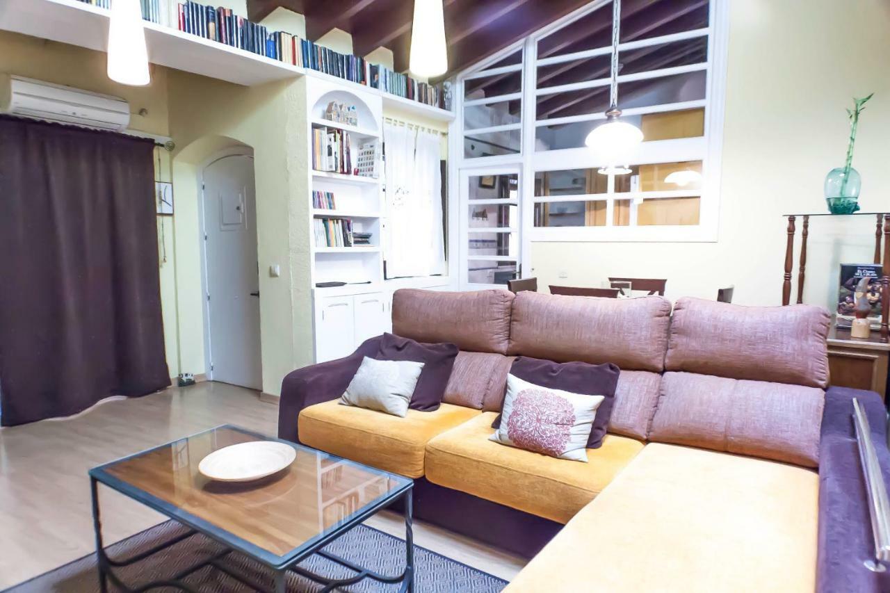 Corral De La O Triana Apartment By Valcambre Sevilla Bagian luar foto